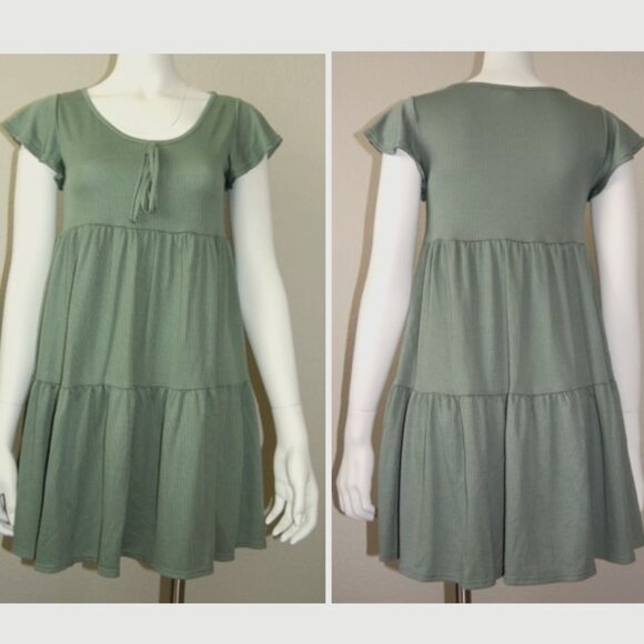 See You Monday, Juniors Size M (32" Bust), Green Robe & Flare,Tiered Rayon Dress - Picture 7 of 7
